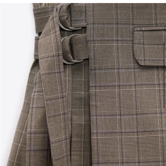 LAST CALL | Discontinued Zara Plaid Mini Skirt | Size MED - Picture 6 of 7